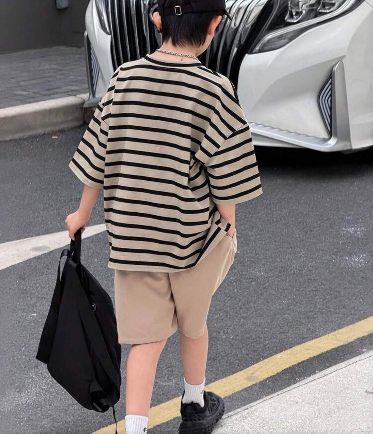 2pcs Pocket Round Neck Short Sleeve T-Shirt&Solid Shorts Set