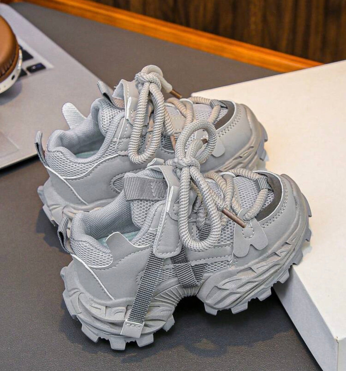 Thick-Sole Chunky Sneakers Breathable Mesh Upper, Soft Non-Slip