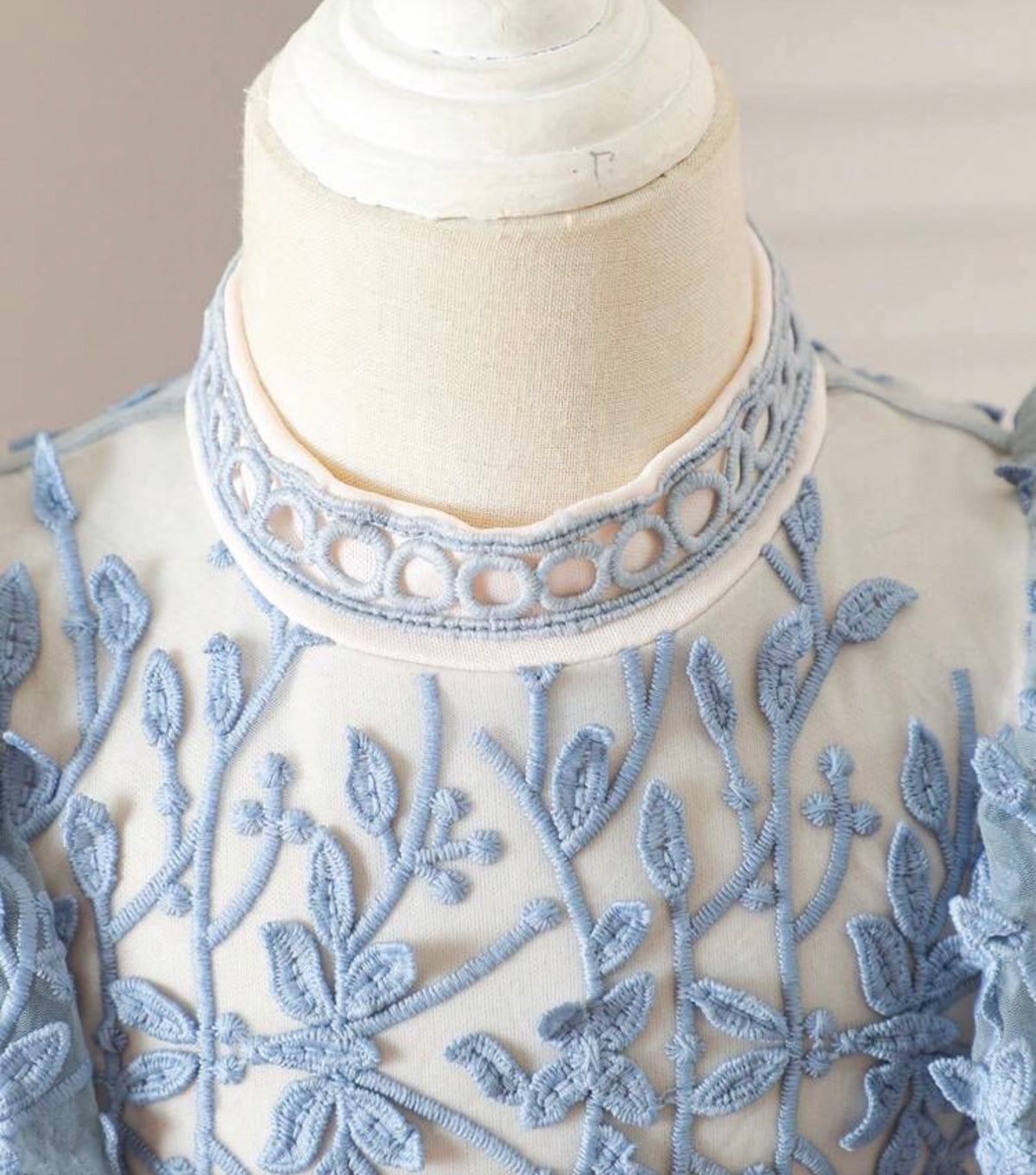 Floral Embroidery Tulle Puff Sleeve