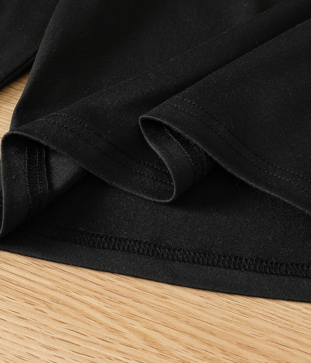 2pcs Black Knit/Woven Crew Neck Long Sleeve T-Shirt & Denim Overalls Outfit