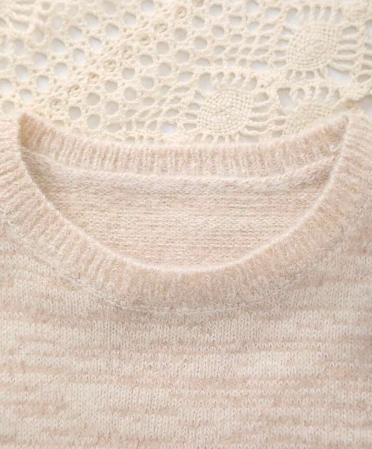 Young Girl Knitted Crew Neck Solid Color Sweater Vest