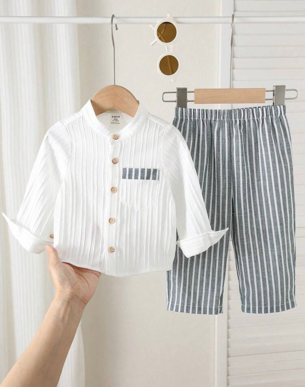 2pcsGrey Stand Collar Shirt & Elastic Waist Striped Casual Long Pants