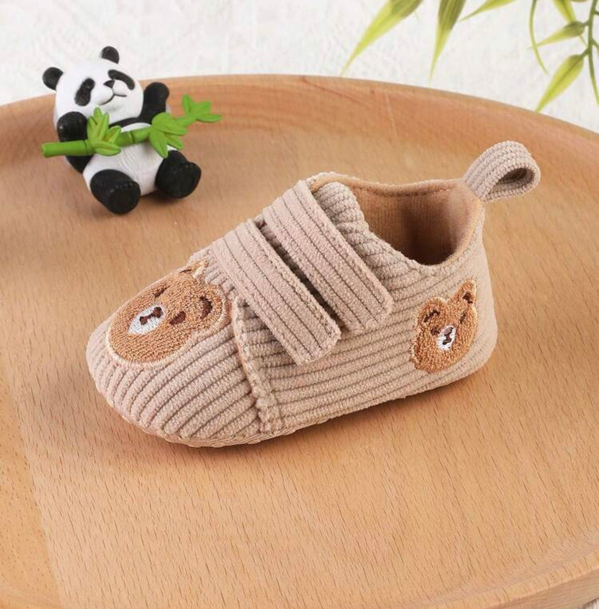 Cartoon Bear Magic Tape Design Shoes