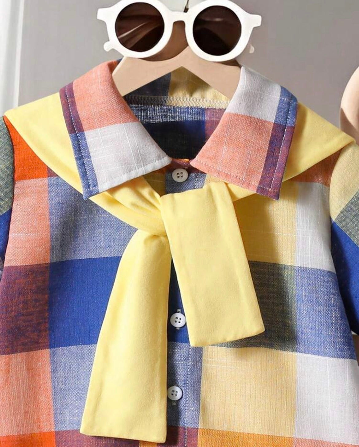 Plaid Pattern Short Sleeve Shirt Paired With Loose Shorts