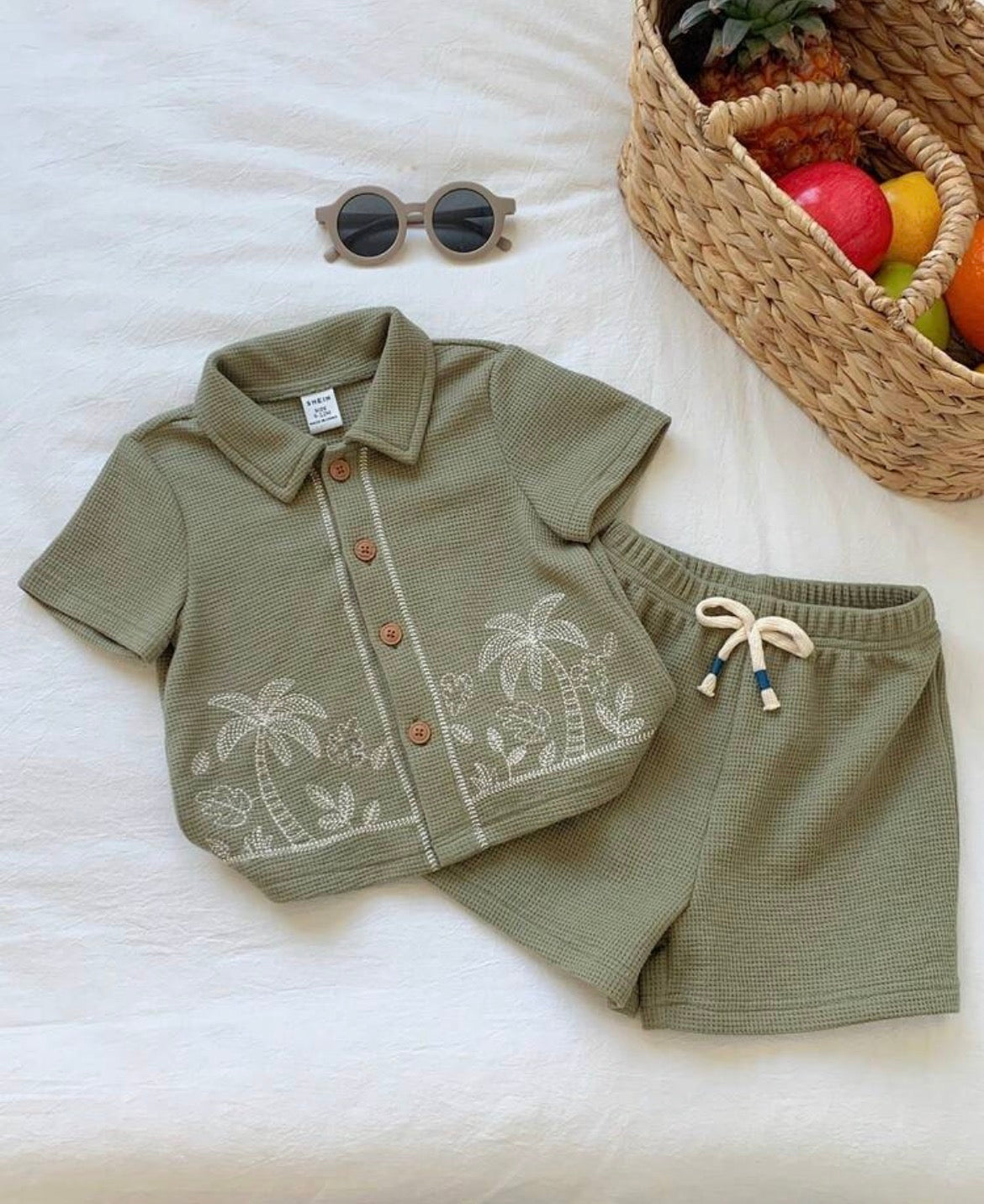 2pcs Unisex Baby Boy/Girl Plant Embroidery Waffle Shirt And Shorts